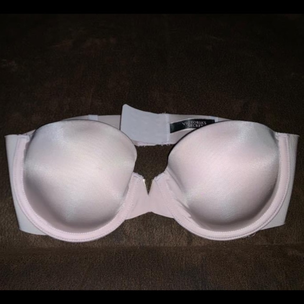 STRAPLESS VICTORIA SECRET BRA